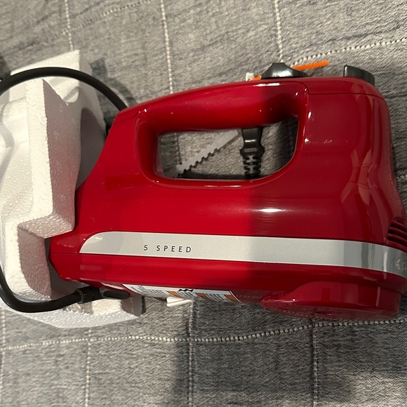 KitchenAid Ultra Power Red Hand Mixer-New in Box - Picture 5 of 6